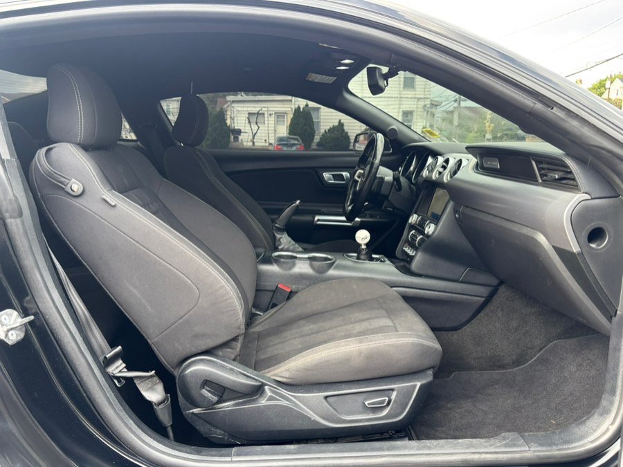 Used 2019 Ford Mustang GT w/ Equipment Group 301A RWD image 11