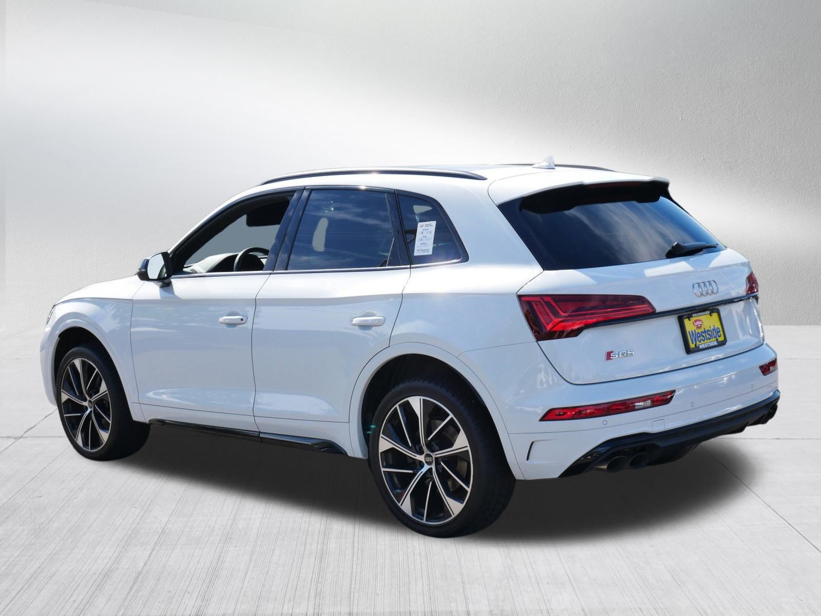 Used 2023 Audi SQ5 Premium Plus w/ Premium Plus Package AWD/4WD image 5