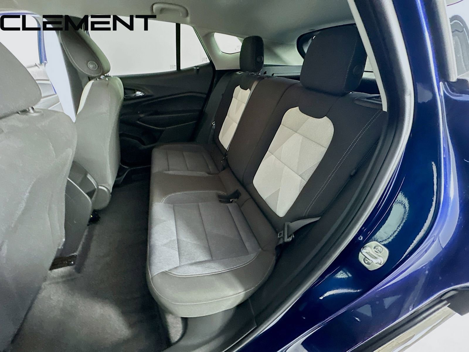 Used 2024 Chevrolet Trax LS w/ LS Convenience Package image 31