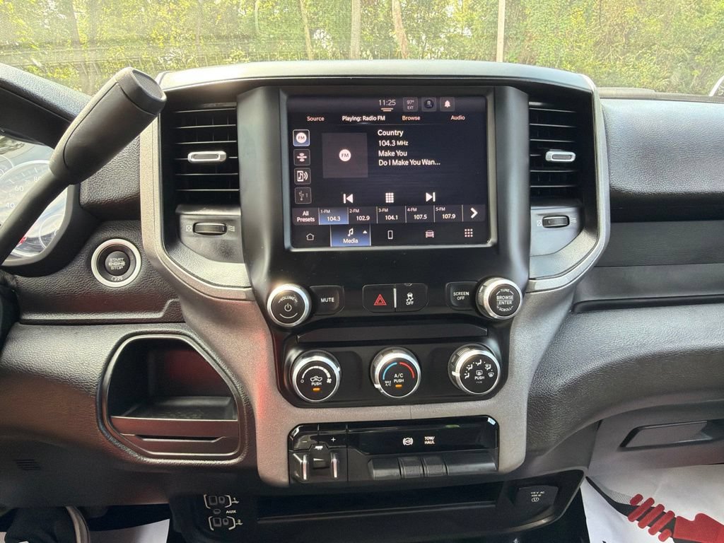 Used 2024 RAM 2500 Tradesman w/ Chrome Appearance Group AWD/4WD image 31