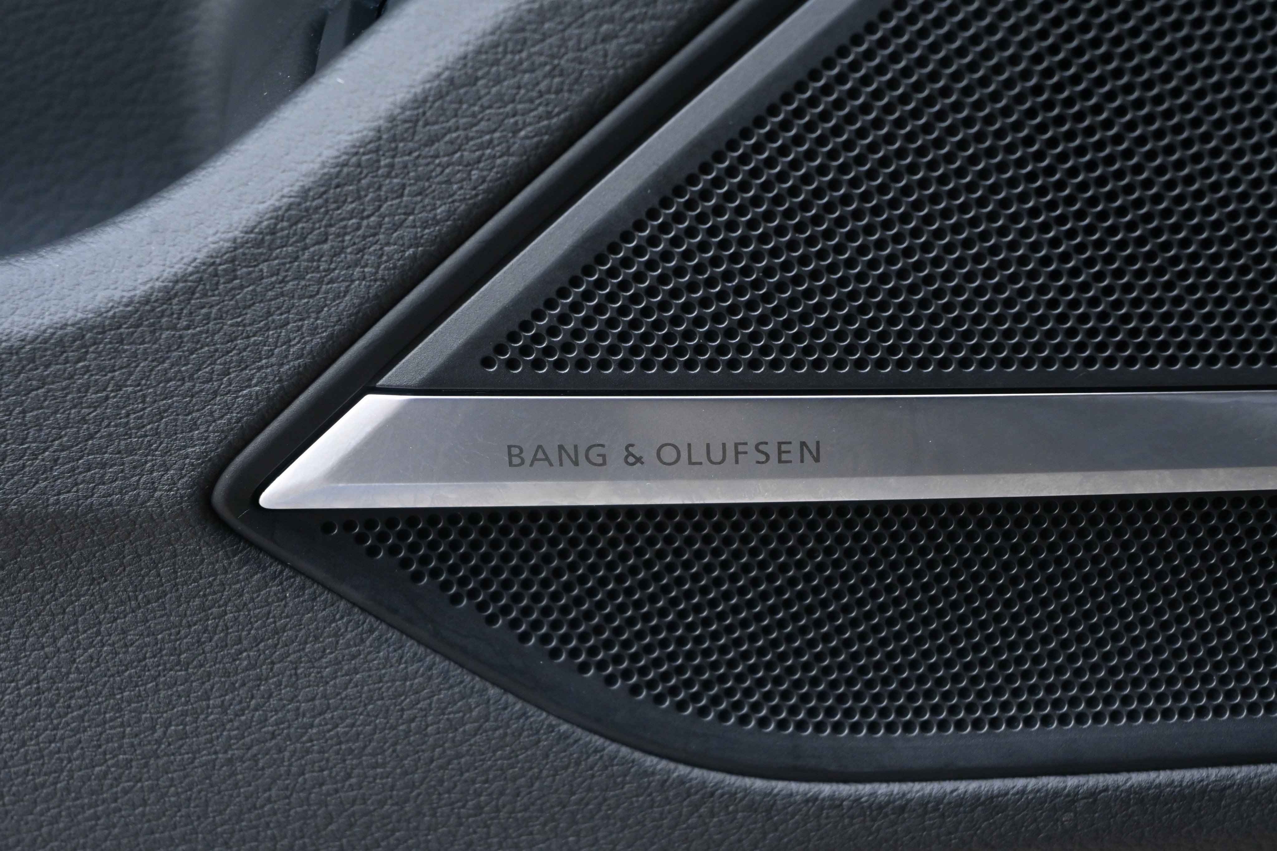 Used 2022 Audi A8 L 3.0T image 37