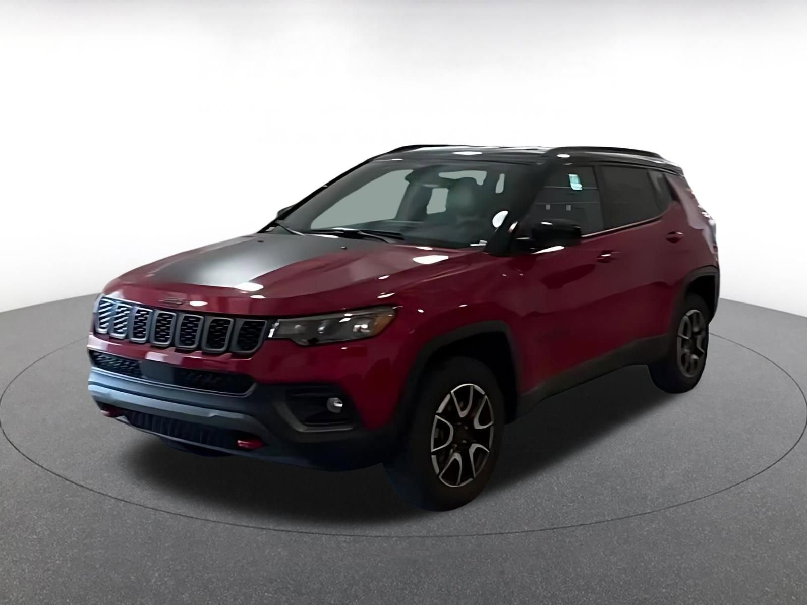 Used 2025 Jeep Compass Trailhawk AWD/4WD image 12