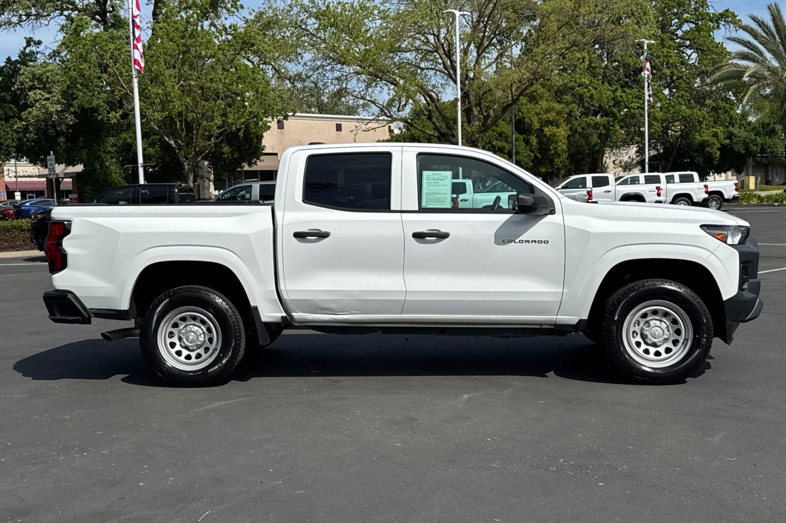 Used 2023 Chevrolet Colorado W/T image 2