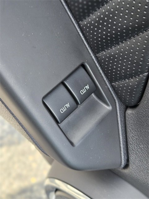 Used 2010 Ford Mustang Shelby GT500 image 14