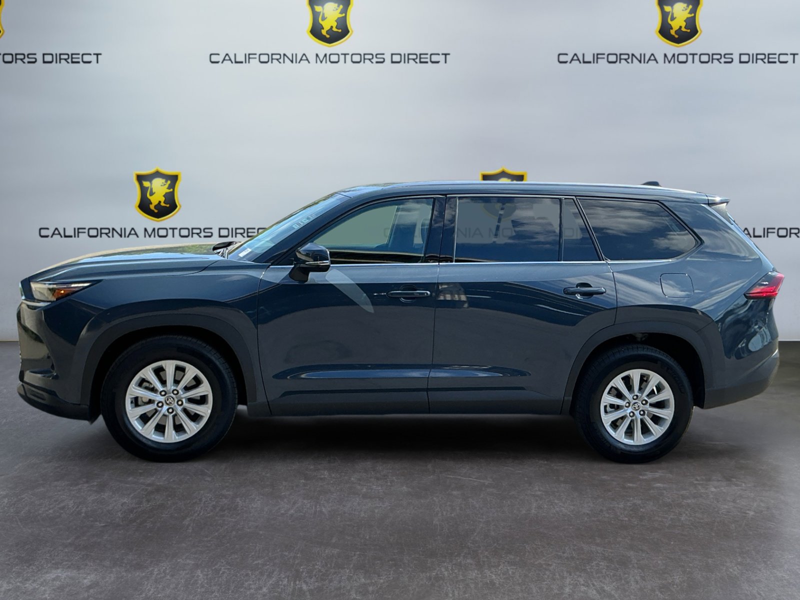 Used 2025 Toyota Grand Highlander FWD image 8