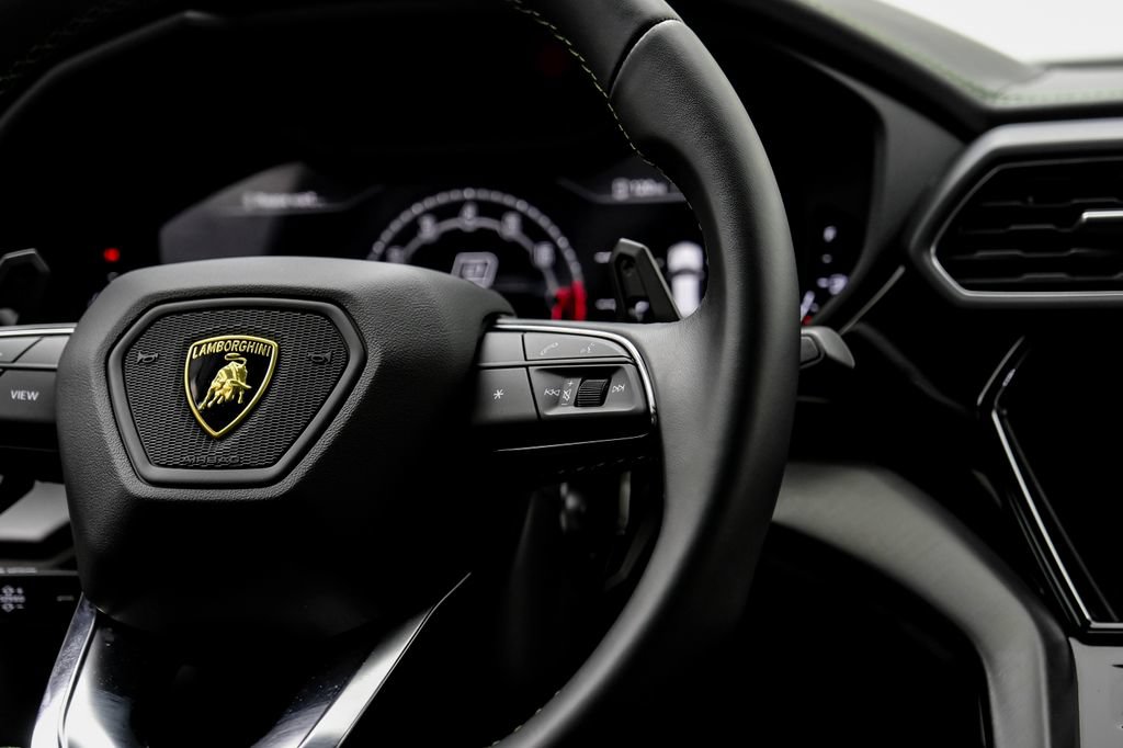 Used 2023 Lamborghini Urus S AWD/4WD image 21