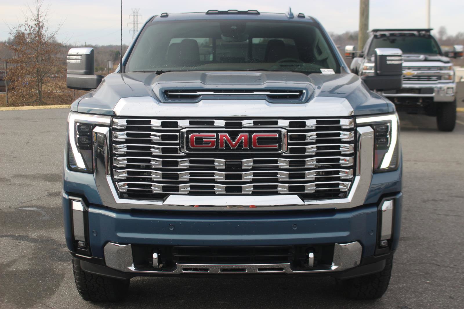 New 2026 GMC Sierra 2500 Denali w/ Denali Reserve Package image 2