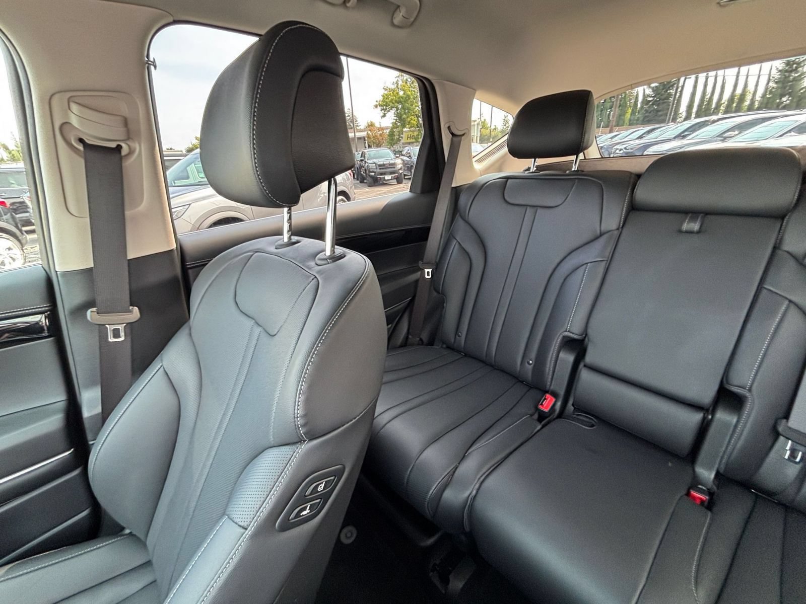 Used 2026 Genesis GV80 2.5T AWD/4WD image 41