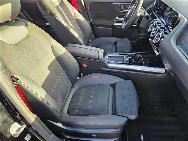 Used 2025 Mercedes-Benz GLA 35 AMG 4MATIC image 19