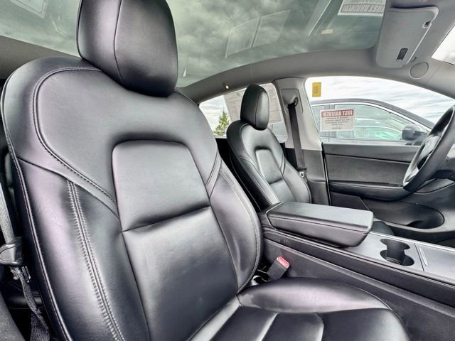 Used 2021 Tesla Model Y Long Range image 18