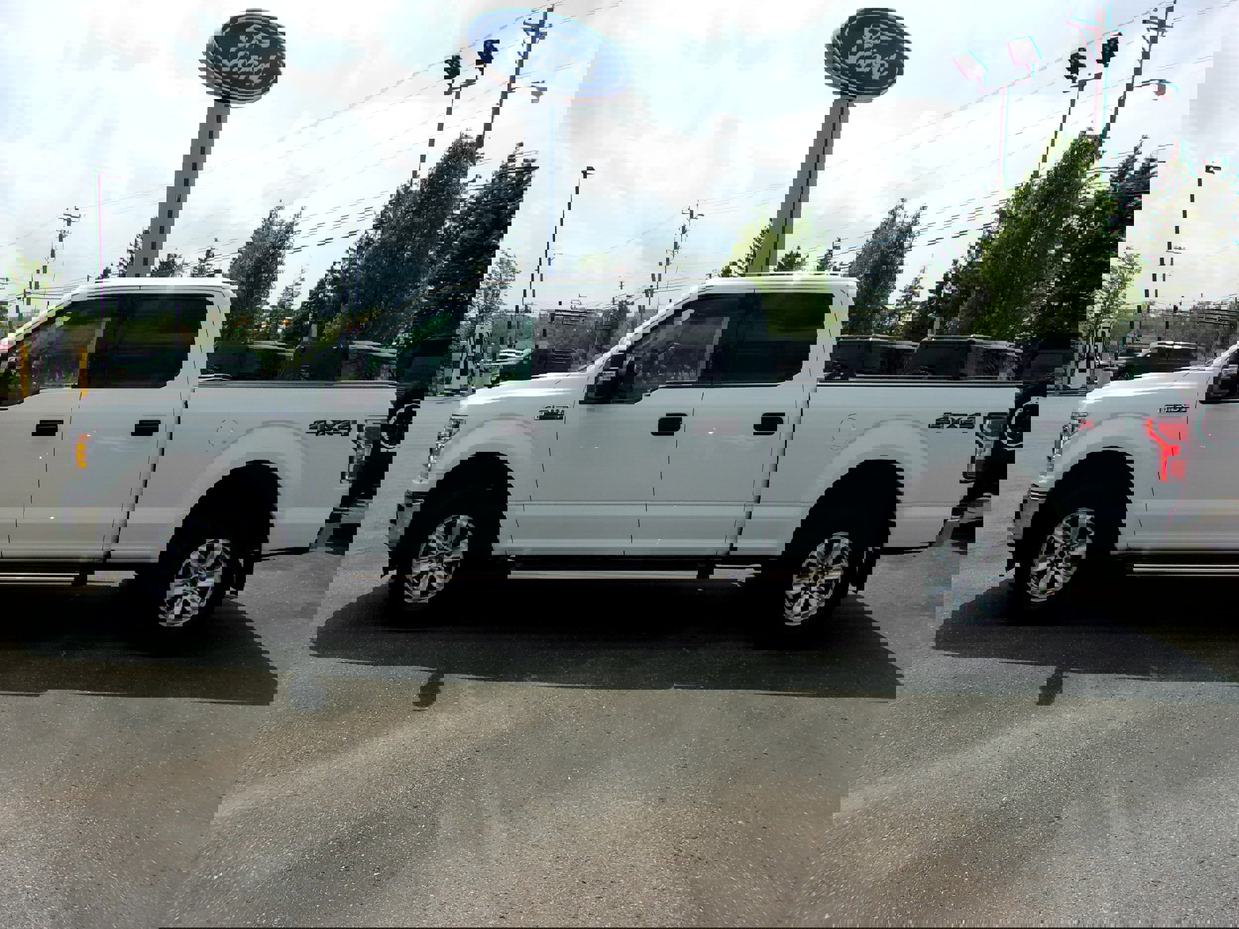 Certified 2020 Ford F150 XLT image 2