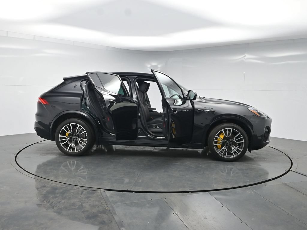 Used 2023 Maserati Grecale Modena AWD/4WD image 47