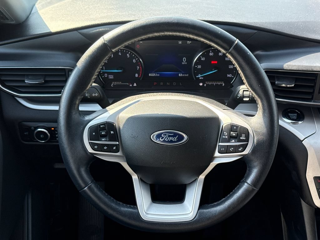 Used 2023 Ford Explorer XLT w/ Equipment Group 202A RWD image 14