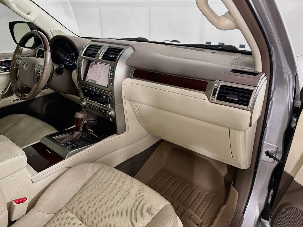 Used 2017 Lexus GX 460 Premium AWD/4WD image 37
