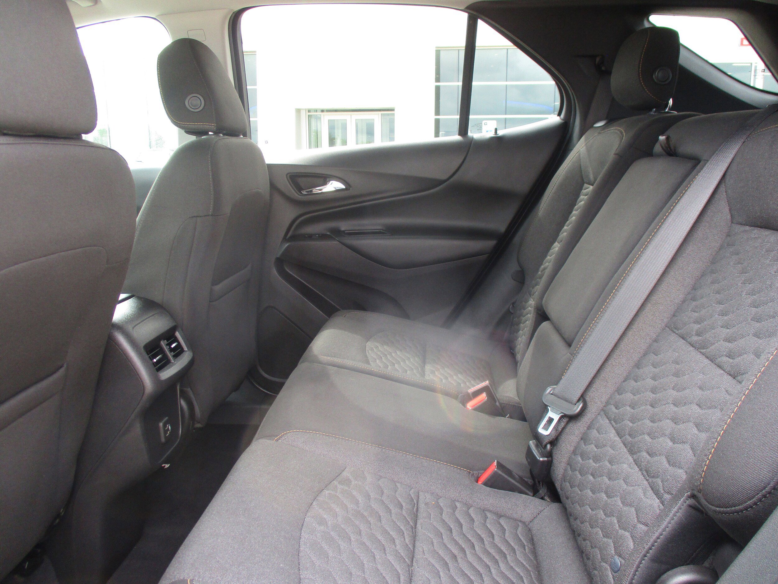 Used 2019 Chevrolet Equinox LT FWD image 31