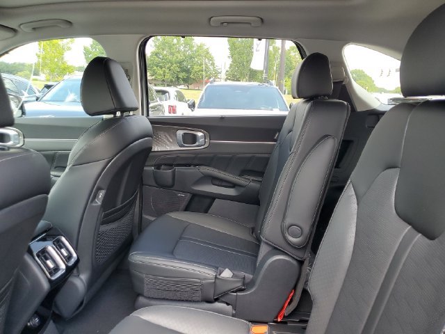 New 2026 Kia Sorento SX FWD image 16