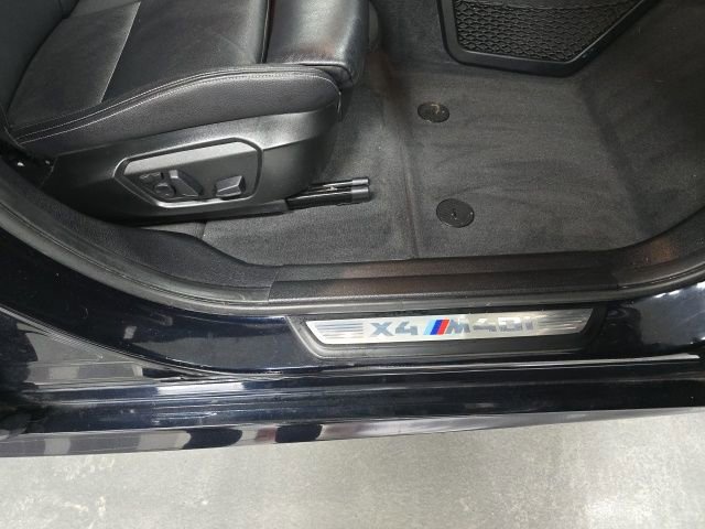 Used 2017 BMW X4 M40i image 7