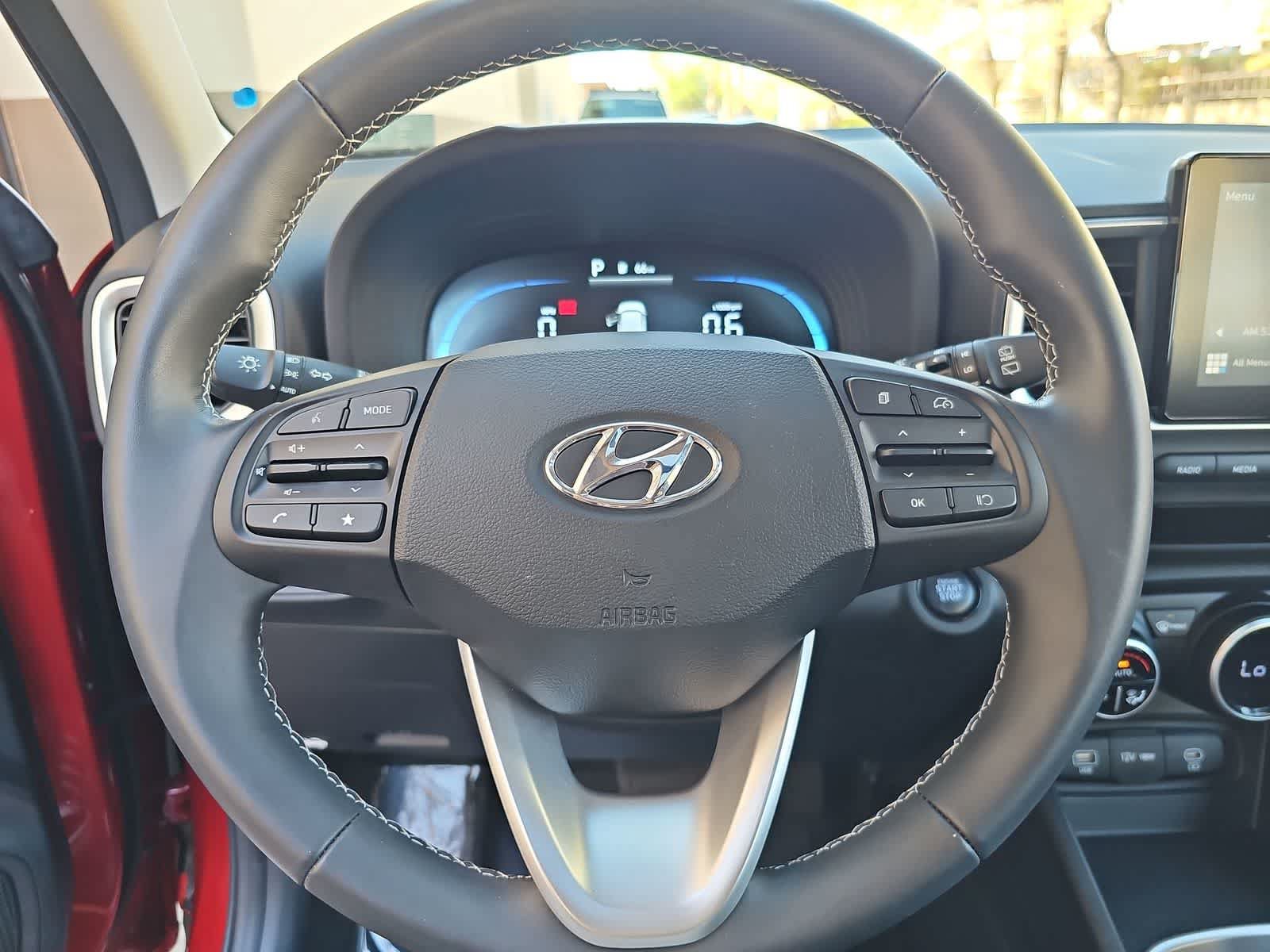Used 2025 Hyundai Venue SEL FWD image 19