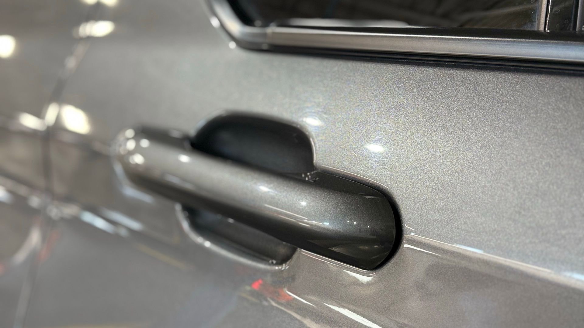 Used 2023 Ford Explorer XLT w/ Equipment Group 202A image 17