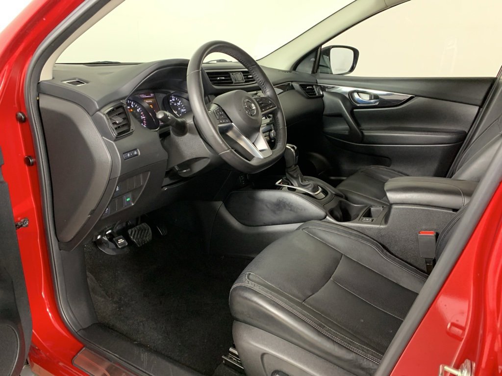 Used 2018 Nissan Rogue Sport SL image 18