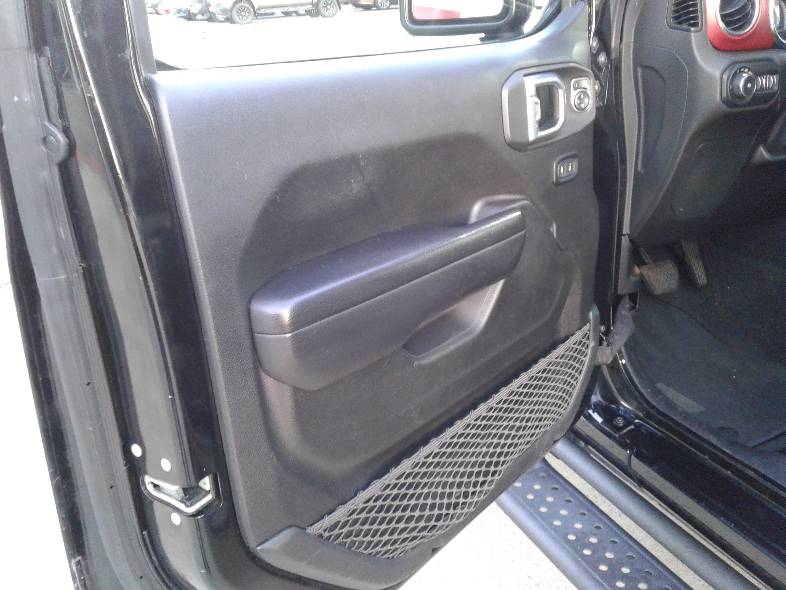 Used 2021 Jeep Wrangler Unlimited Rubicon image 16