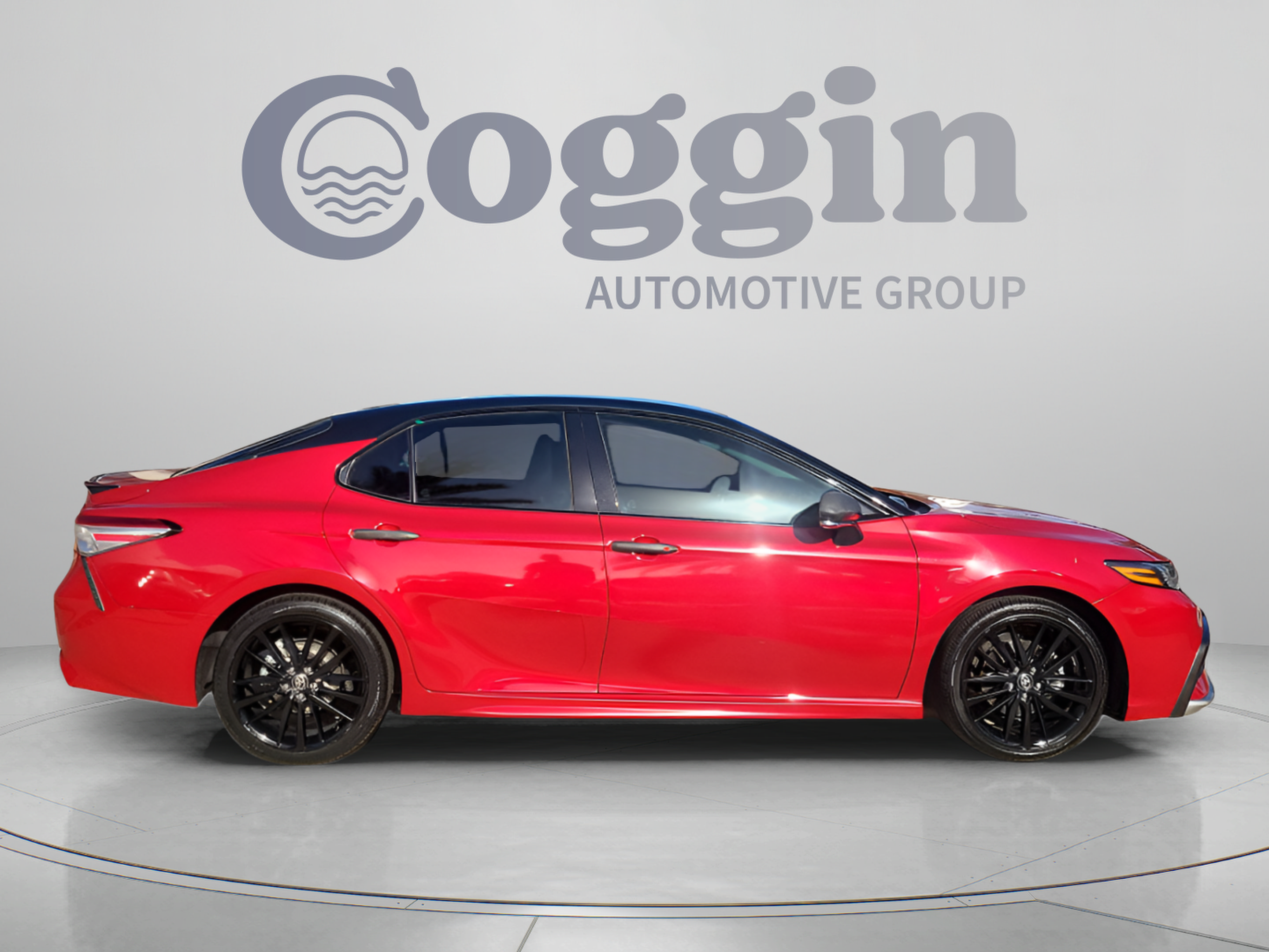Used 2021 Toyota Camry XSE FWD image 4