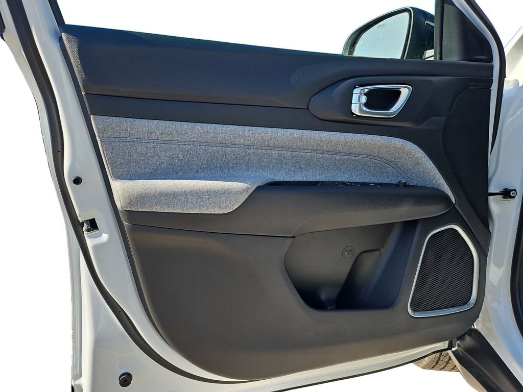 New 2025 Jeep Compass Sport image 17