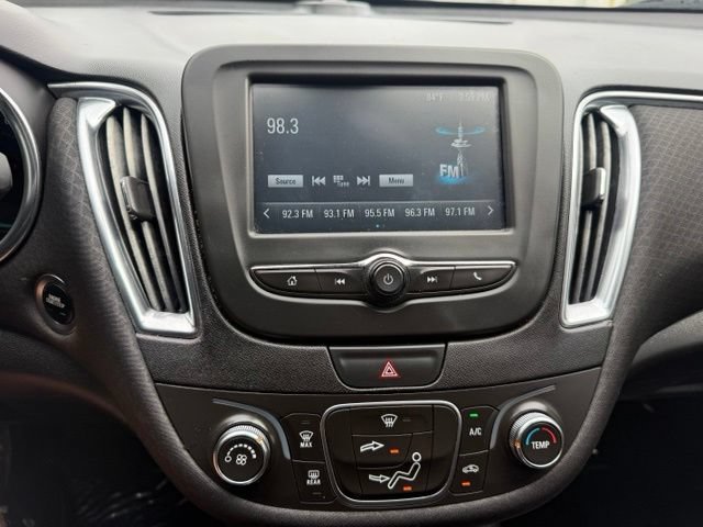 Used 2018 Chevrolet Malibu LT FWD image 24