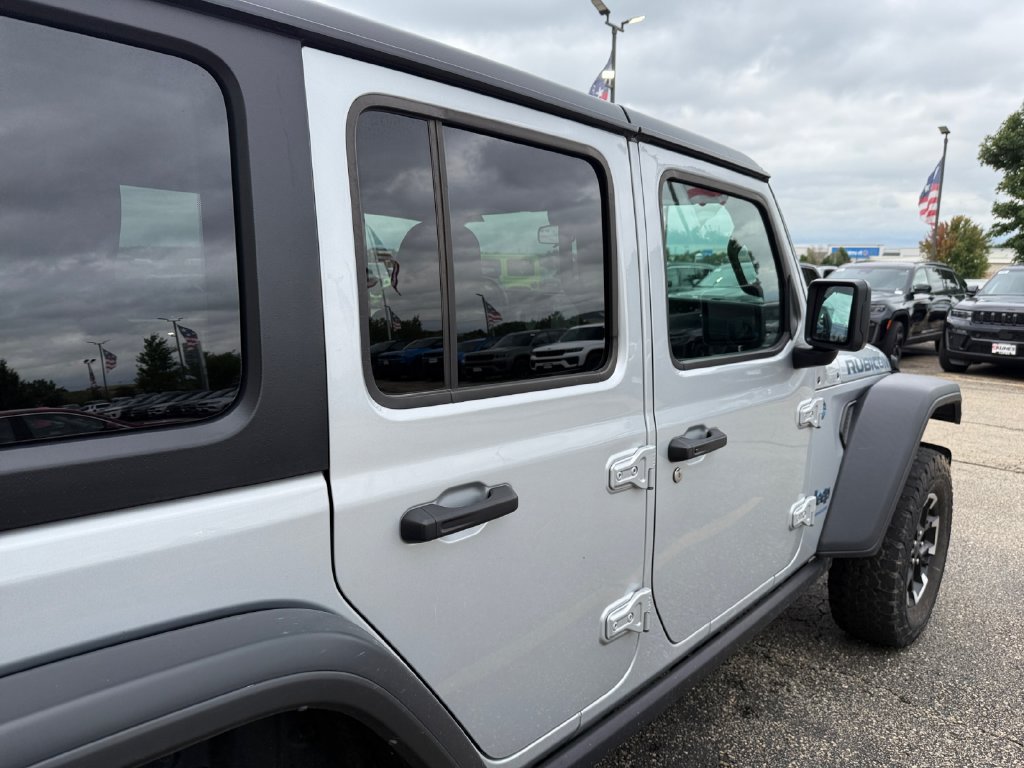 Used 2024 Jeep Wrangler Unlimited Rubicon 4xe AWD/4WD image 37