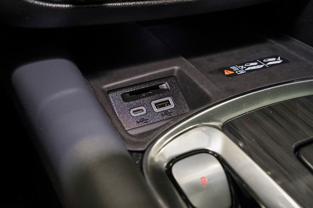 Used 2023 Buick Enclave Essence w/ Experience Buick Package image 18