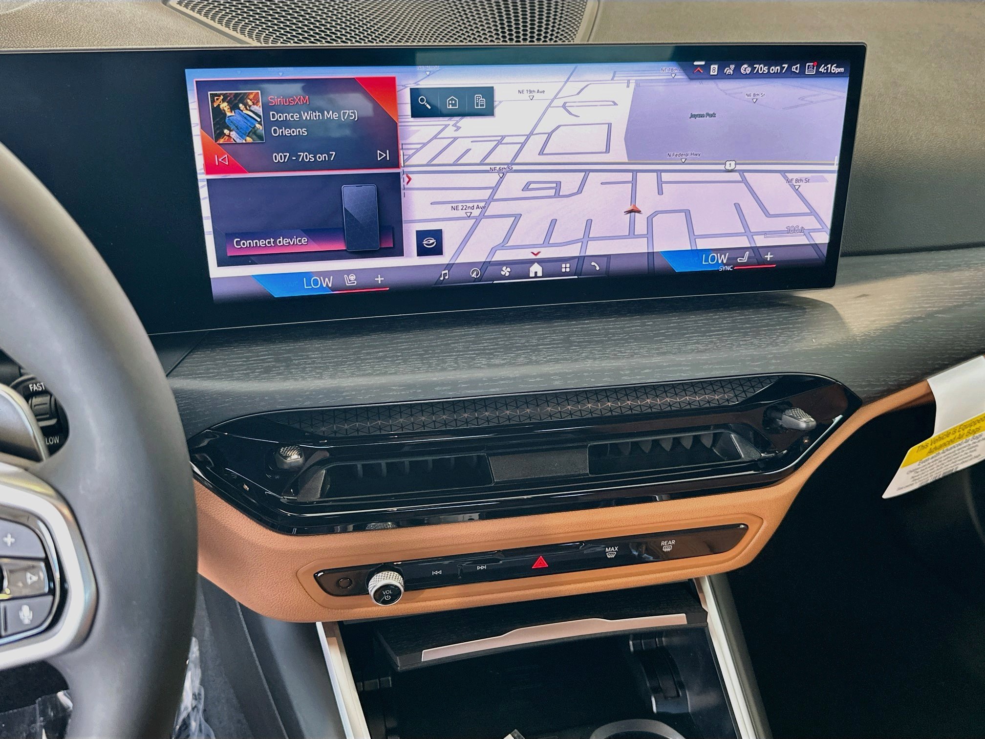 New 2026 BMW 330i Sedan w/ M Sport Package RWD image 9
