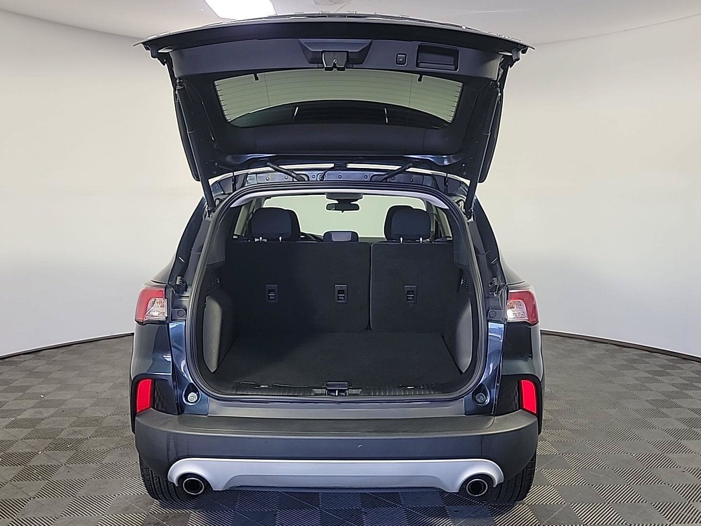 Used 2022 Ford Escape SE w/ Convenience Package AWD/4WD image 6