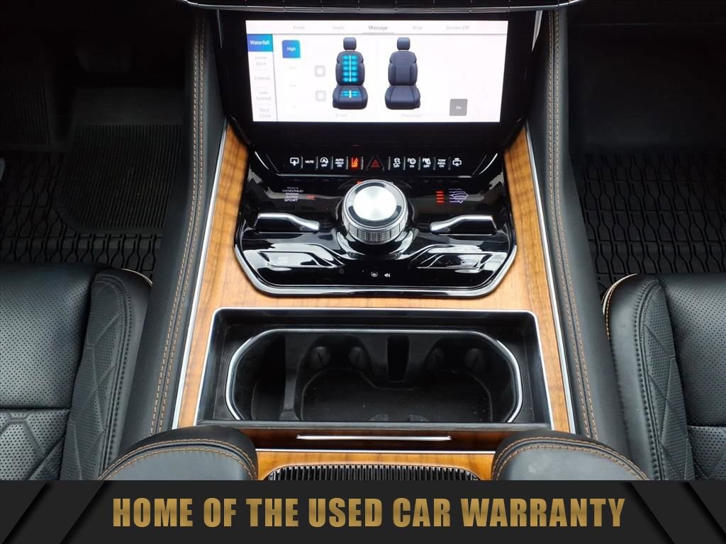 Used 2025 Jeep Grand Wagoneer Series III w/ HD Trailer Tow Package image 24