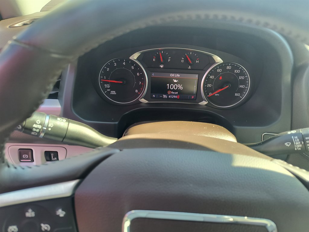 Used 2021 GMC Acadia SLT w/ Preferred Package image 18