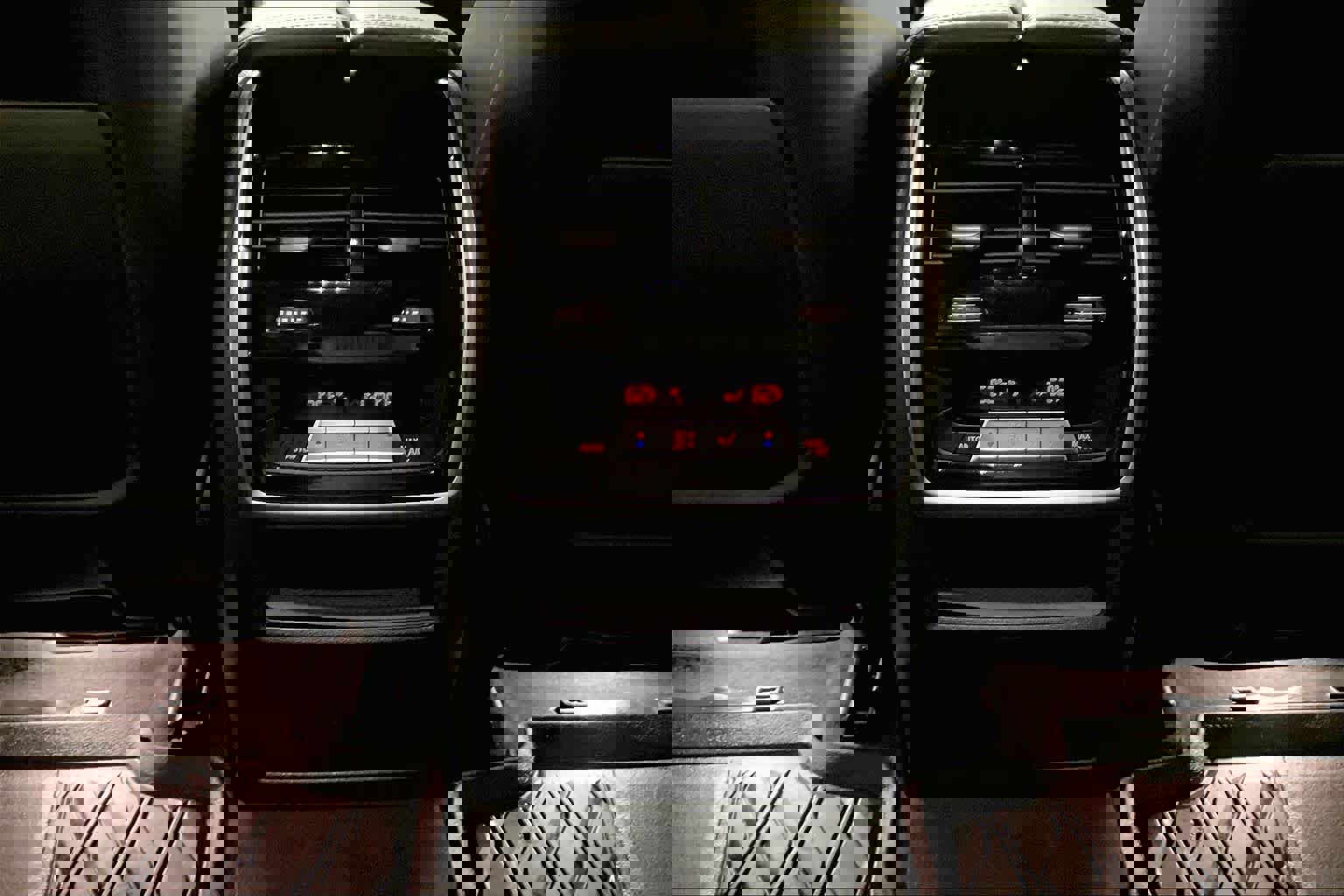 Used 2023 BMW X6 M image 33