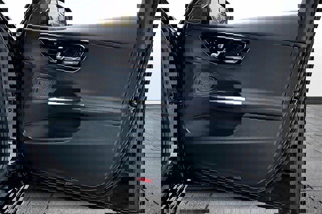 Certified 2025 Mercedes-Benz C 300 4MATIC Sedan image 31