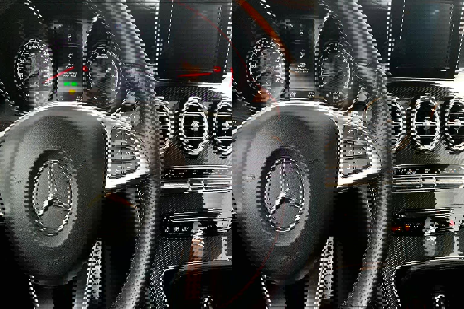 Used 2017 Mercedes-Benz GLC 43 AMG 4MATIC image 25