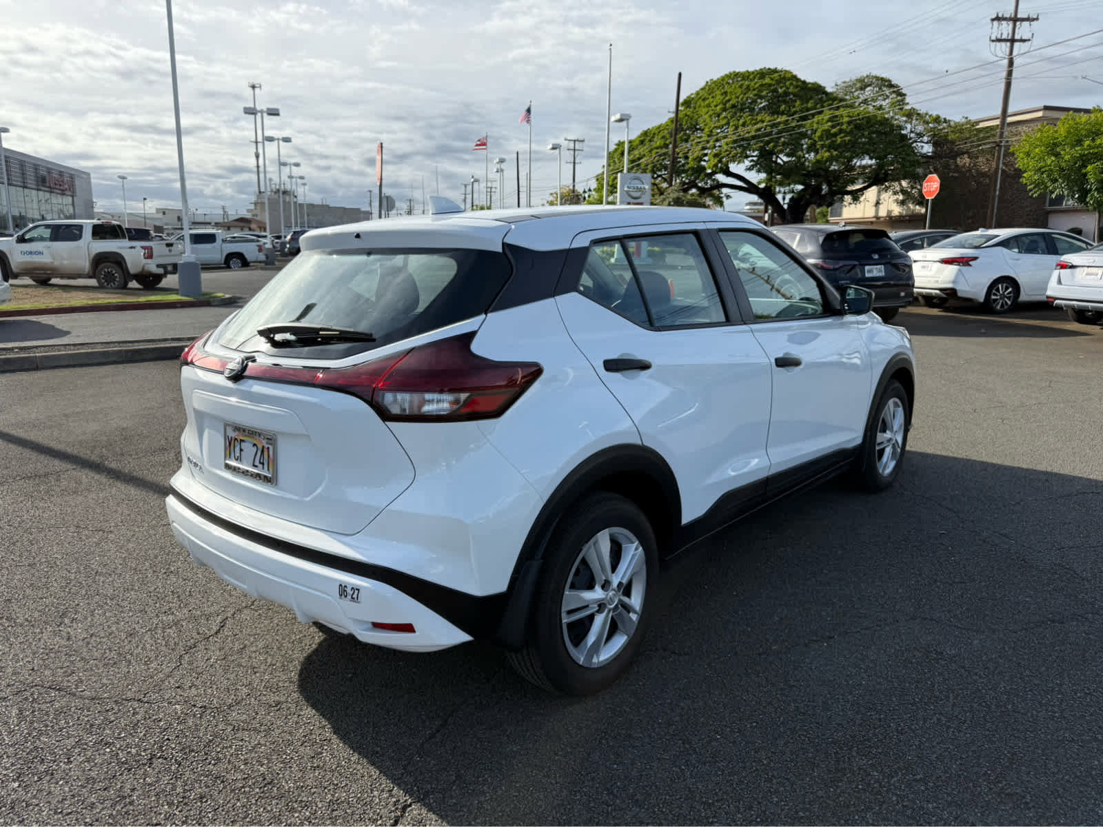 Used 2025 Nissan Kicks Play S FWD image 3