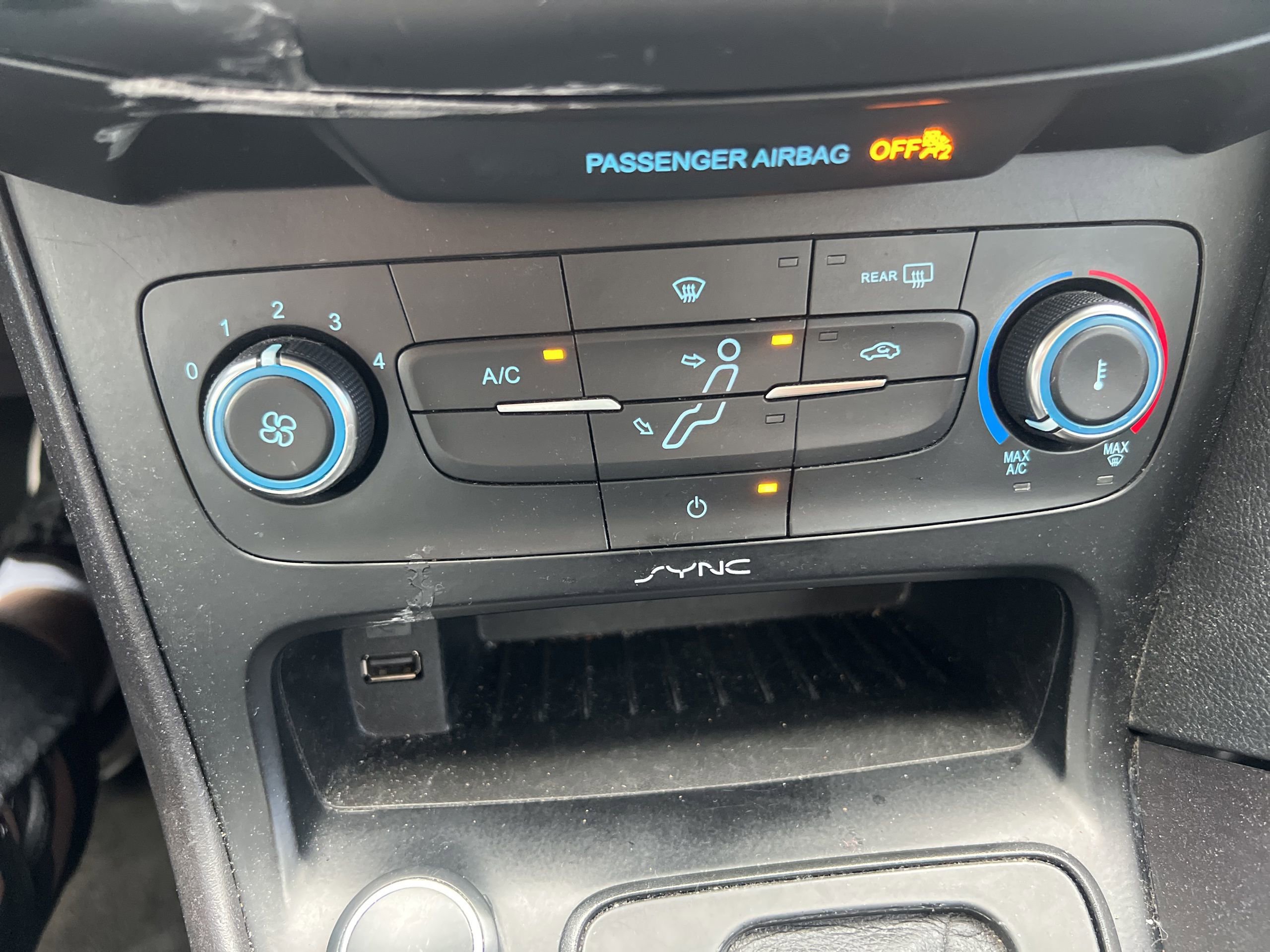 Used 2017 Ford Focus SE FWD image 14