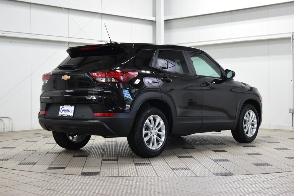 New 2026 Chevrolet TrailBlazer LS w/ LS Convenience Package FWD image 8