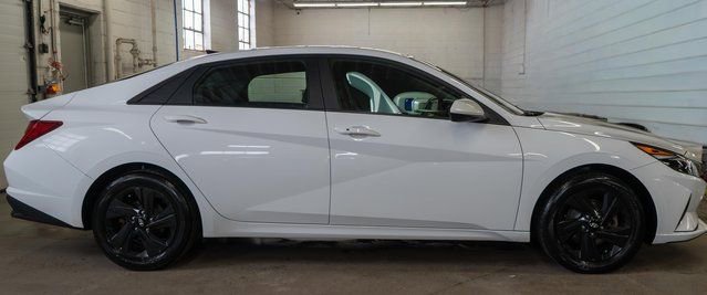 Used 2021 Hyundai Elantra Blue image 5