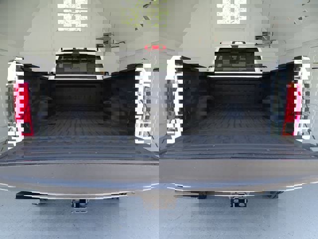 Used 2018 RAM 3500 Tradesman w/ Chrome Appearance Group image 17