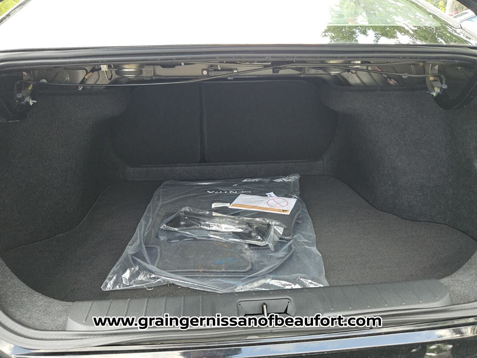 Used 2025 Nissan Sentra SV FWD image 6