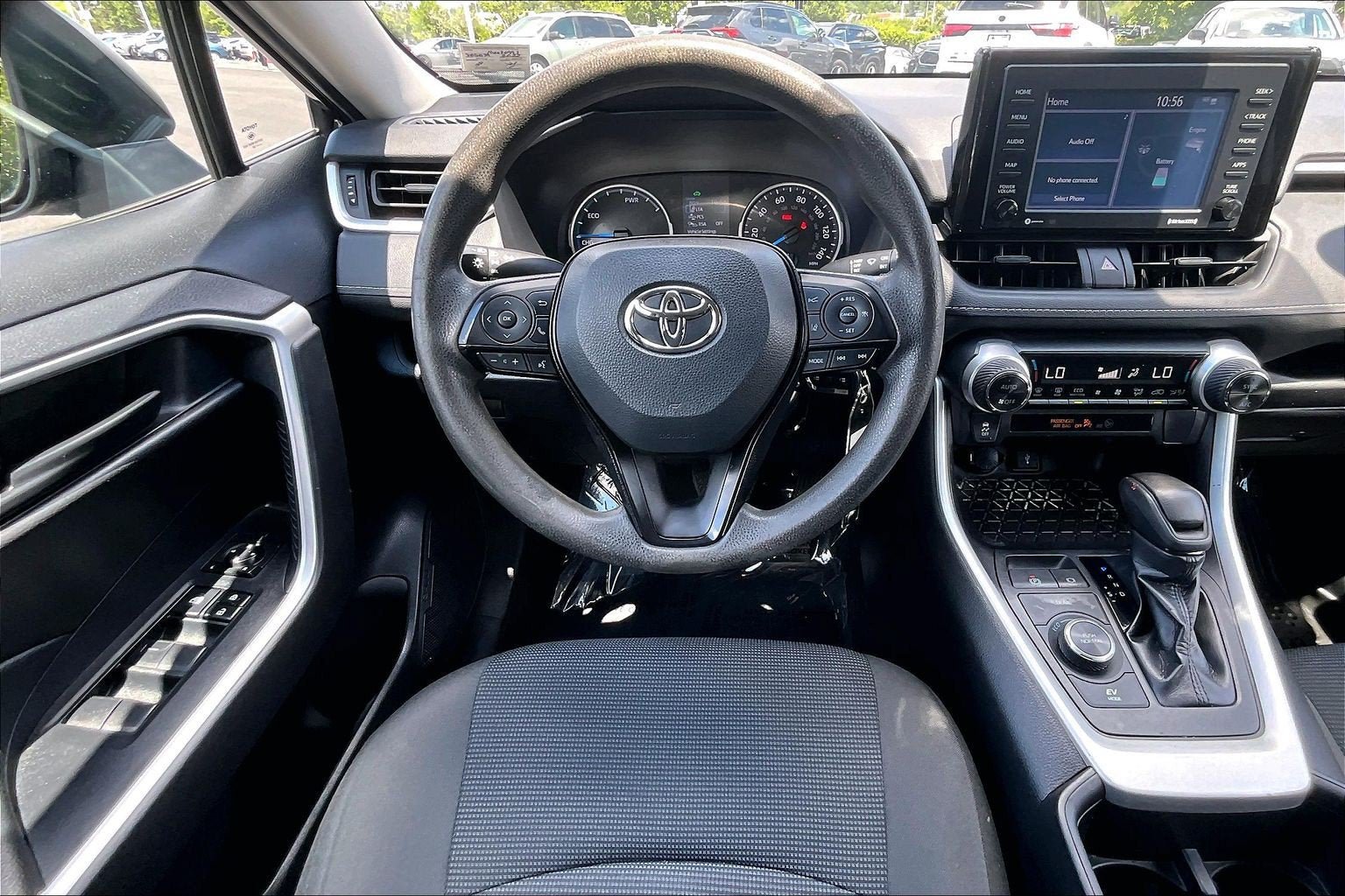 Used 2022 Toyota RAV4 LE AWD/4WD image 5