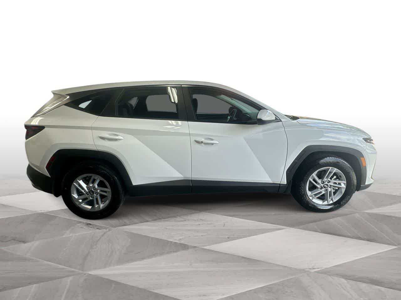 Used 2026 Hyundai Tucson SE FWD image 9