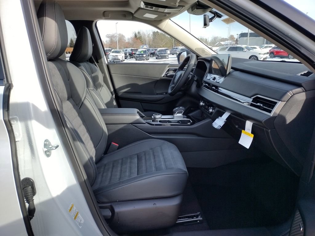 New 2026 Mitsubishi Outlander Trail Edition image 11
