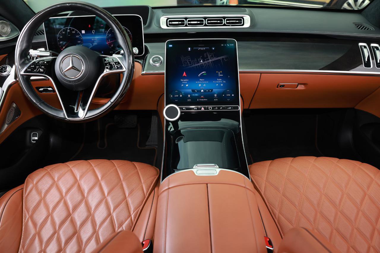 Used 2022 Mercedes-Benz S 580 4MATIC Sedan image 2