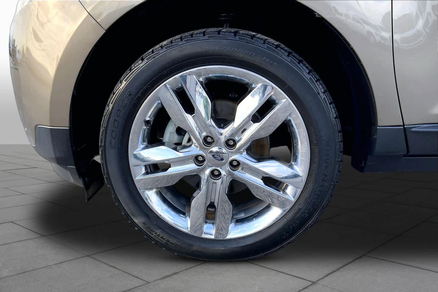 Used 2013 Ford Edge Limited image 11
