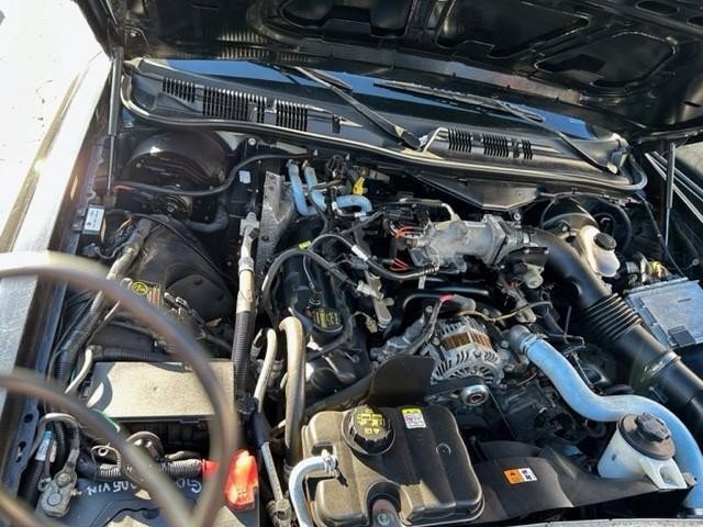 Used 2011 Ford Crown Victoria Police Interceptor w/ Base Police Prep Strobe Pkg image 12