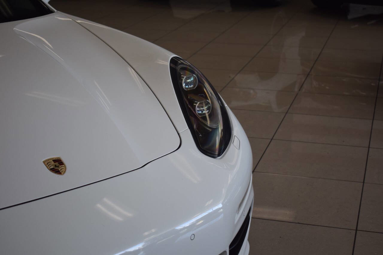 Used 2014 Porsche Panamera 4 image 6
